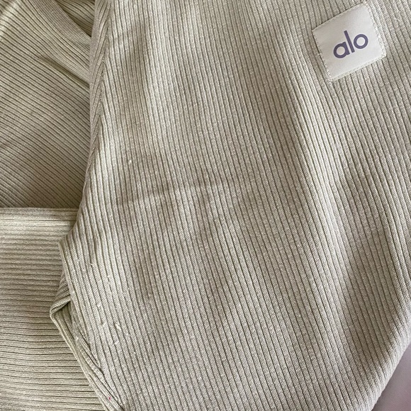 Alo Iced green tea Solana lounge set XS - Picture 9 of 10